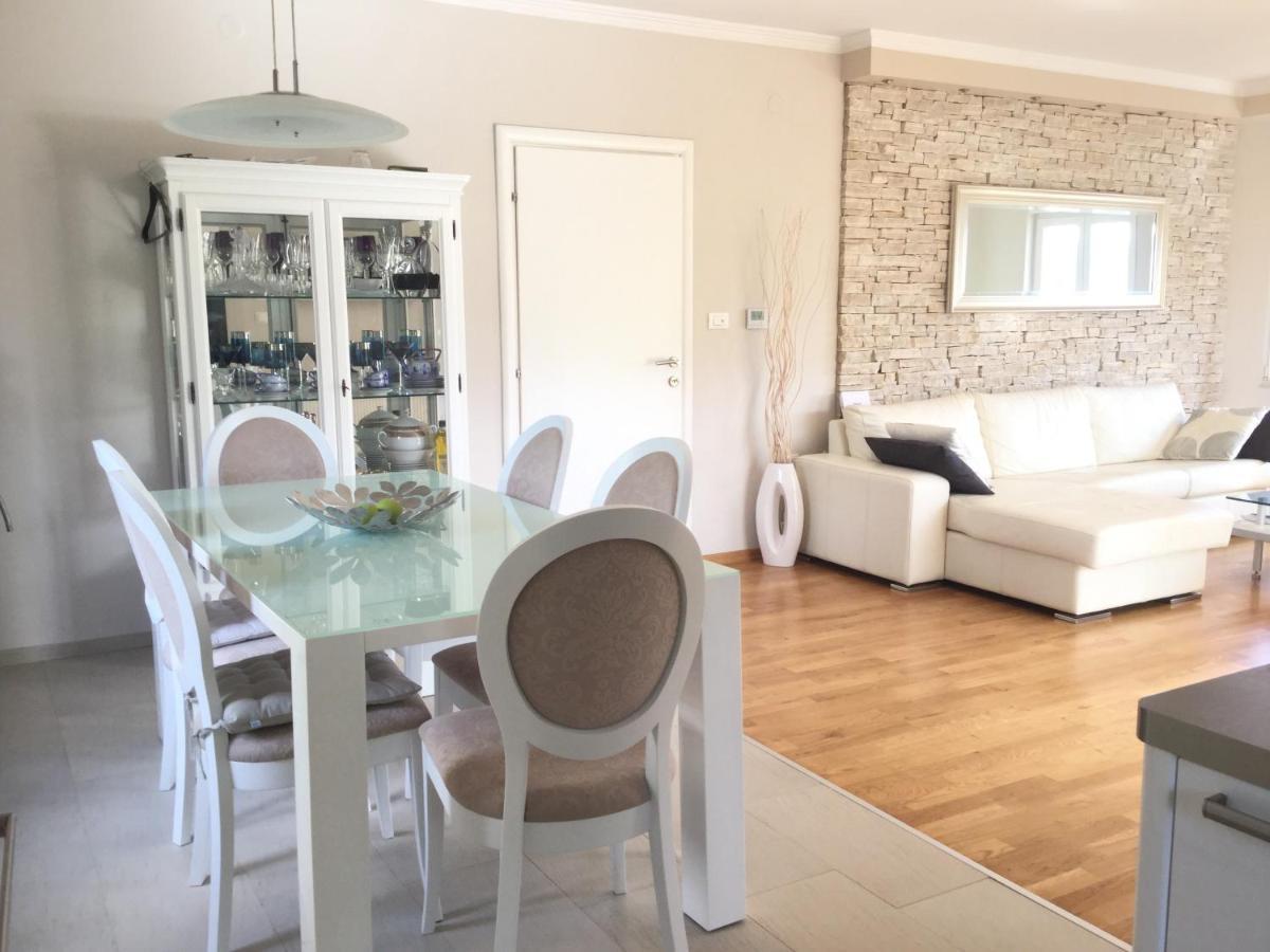 Holiday House Lilija زادار المظهر الخارجي الصورة
